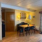 Cozy Ground-floor In Apartamento
