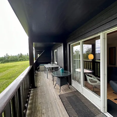 Cozy Ground-floor In Apartment *